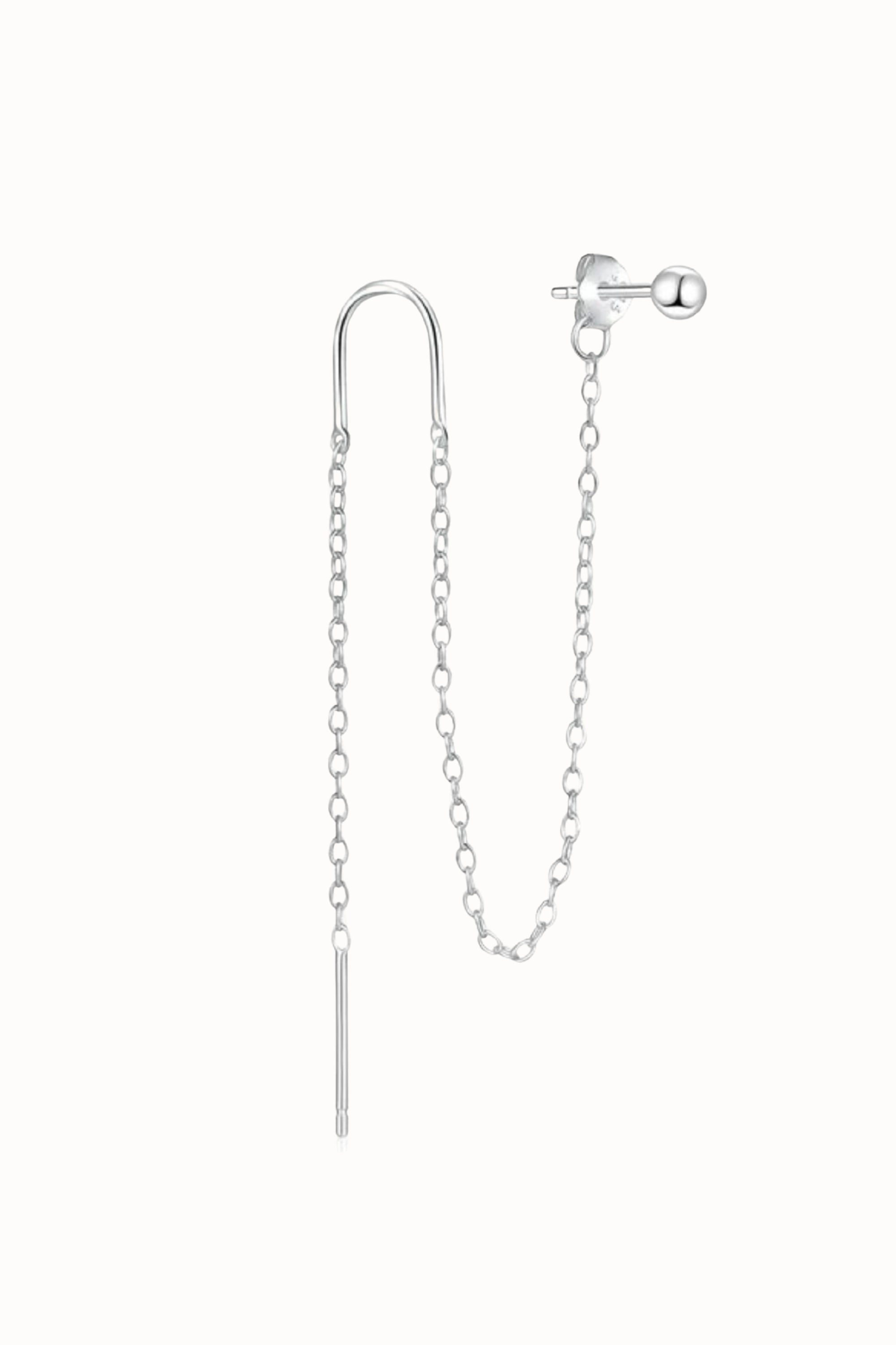 Zilveren oorbel met kettinkje